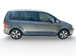 VOLKSWAGEN _TOURAN_2004 full