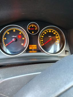 Opel_Zafira_2006 full
