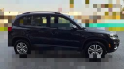 VOLKSWAGEN_TIGUAN_2015 full